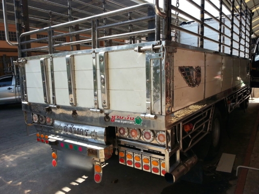 รถอีซูซุ 6 ล้อ ( ไม่ดั้ม )  FRR  190 แรงม้า. ปี 55  ( รถวิ่ง 4xx,xxx กม. )    สนใจติดต่อ  081 - 6079515