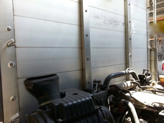 รถอีซูซุ 6 ล้อ ( ไม่ดั้ม )  FRR  190 แรงม้า. ปี 55  ( รถวิ่ง 4xx,xxx กม. )    สนใจติดต่อ  081 - 6079515