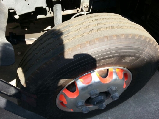 รถอีซูซุ 6 ล้อ ( ไม่ดั้ม )  FRR  190 แรงม้า. ปี 55  ( รถวิ่ง 4xx,xxx กม. )    สนใจติดต่อ  081 - 6079515