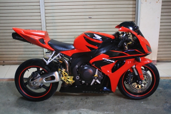 __CBR1000 ปี2006 ท่อTwo Brothers แท้ ฿219,000__