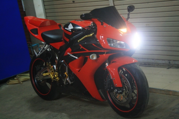 __CBR1000 ปี2006 ท่อTwo Brothers แท้ ฿219,000__