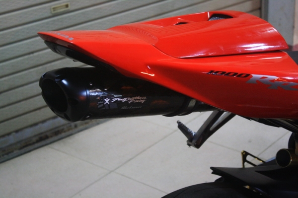 __CBR1000 ปี2006 ท่อTwo Brothers แท้ ฿219,000__