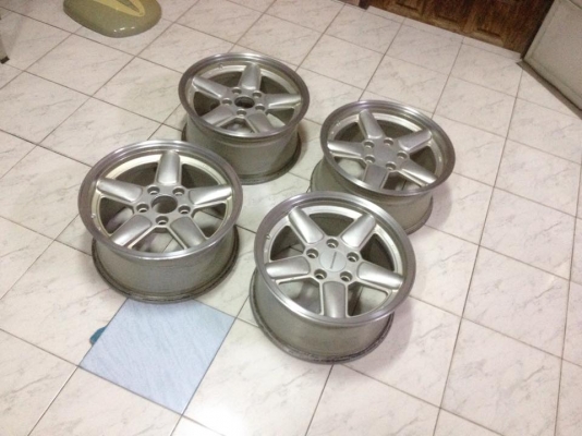 ขายแม็ก AC schnizer germanyแท้ 5รู120 ขอบ16 กว้าง8et35 สภาพดี  ราคา13900บาท โทร0924462525โส