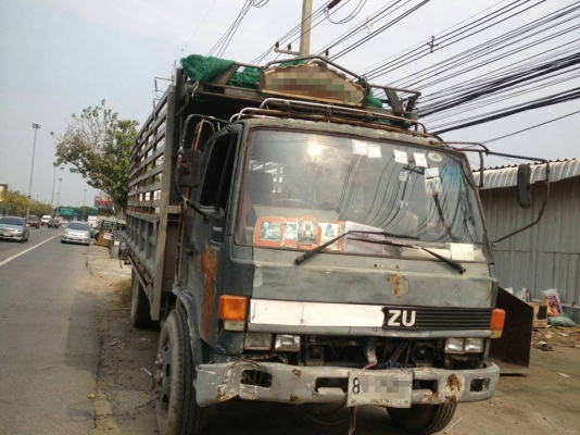 ***ขายแล้วครับขอบคุณ Truck2hand ขาย ISUZU-165 6ล้อใหญ่บรรทุกช่วงยาว ประกอบ ISUZU คัสซีBENZ วางเครื่อง ISUZU 6BD1-165แรง(ใบคุม) หัวROCKY(ยังไม่ลงเล่ม) เครื่องดี แรงดี อึด ไม่จุกจิก เกียร์ดี ไม่หลุดครับ ช่วงล่างแน่น ใหญ่ คัสซีดี ยังสวย ไม่ผุ