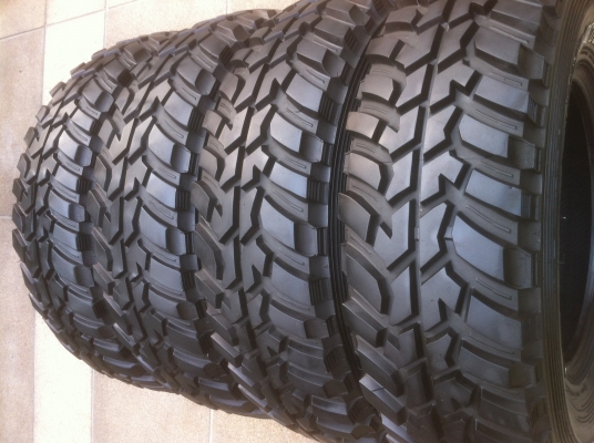 ยาง Mud Dunlop MT2 245/75/16 ปลายปี14