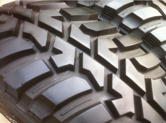 ยาง Mud Dunlop MT2 245/75/16 ปลายปี14