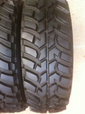 ยาง Mud Dunlop MT2 245/75/16 ปลายปี14