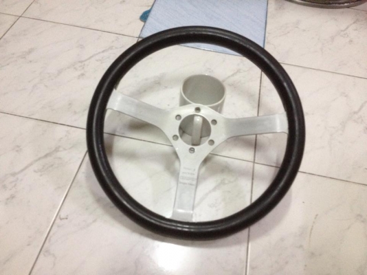 ขายพวงมาลัยcapo disegno italiano แท้ เก่าญีปุน ขนาด13.5นิ้ว ราคา1600บาท โทร0924462525โส กทม