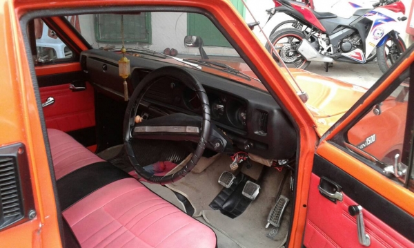 ขาย datsun 620 ช้างเหยียบ 4ขอ (เกียร์คอ)