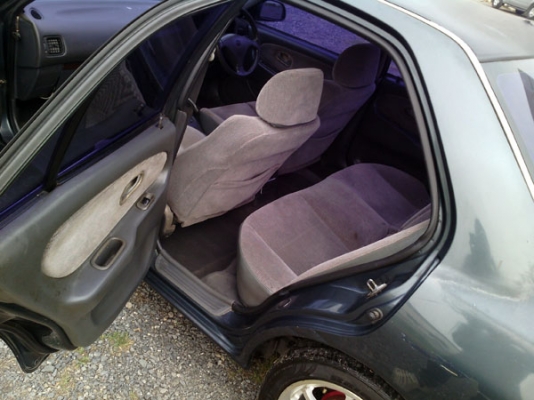 E car ปี96 เครื่องหัวฉีด เกียร์AUTO แอร์เย็น ภายในสวยจัดพร้อมขับ