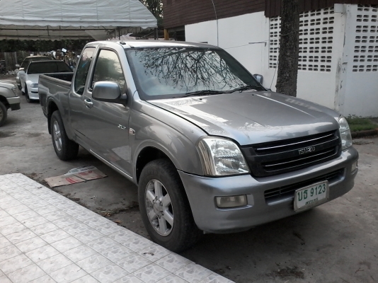 ขายด่วนครับ ISUZU D-MAX CAP 2500 ปี47 สวยแบบเดิมๆ ครับ เอกสารพร้อมโอน