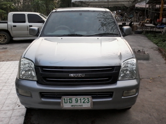 ขายด่วนครับ ISUZU D-MAX CAP 2500 ปี47 สวยแบบเดิมๆ ครับ เอกสารพร้อมโอน