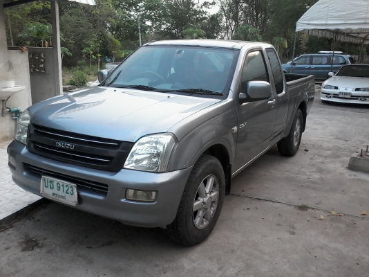 ขายด่วนครับ ISUZU D-MAX CAP 2500 ปี47 สวยแบบเดิมๆ ครับ เอกสารพร้อมโอน