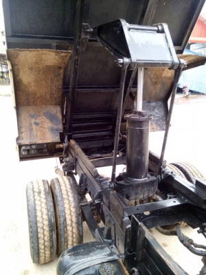 รถดั้มเครื่อง120 4HF1. รถพร้อมใช้แอร์เย็นรถเซียงกงไม่มีทะเบียนครับ