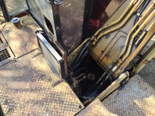 รถขูด CAT E200B สภาพดีใช้ได้