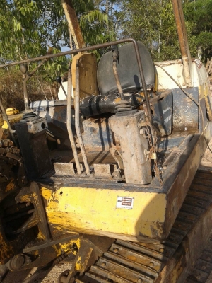 ขายรถแบคโฮ KOMATSU PC30-6พร้อม ใช้งาน ราคาต่อรองได้