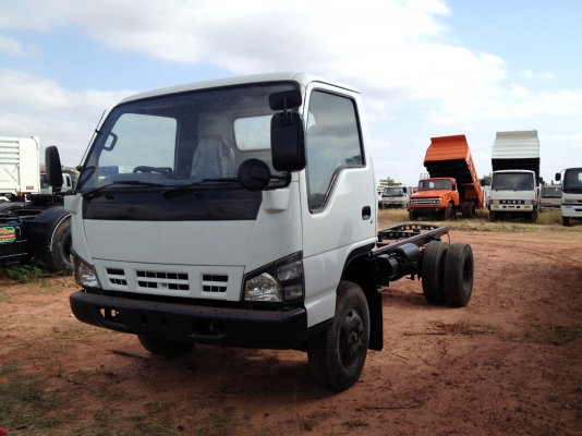 ขาย NPR หัวการ์ตูนตัวใหม่ เครื่อง 4HL 150 แรงม้ายาง 825 ขอบ 16 นิ้ว พร้อมทะเบียนค่ะ