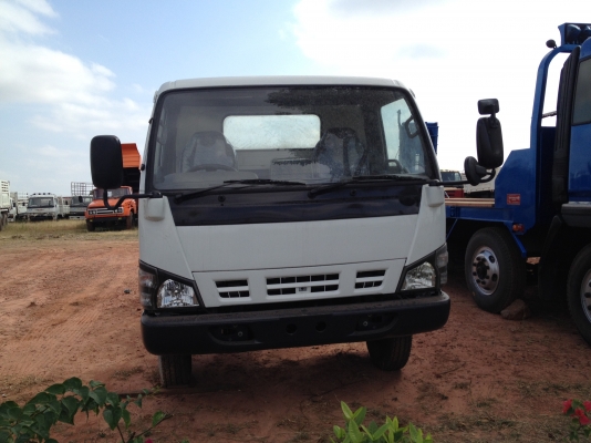 ขาย NPR หัวการ์ตูนตัวใหม่ เครื่อง 4HL 150 แรงม้ายาง 825 ขอบ 16 นิ้ว พร้อมทะเบียนค่ะ