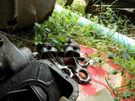 อะไหล่ SR20DE ฝาขาวหลังหัก มี2ชุดครับ