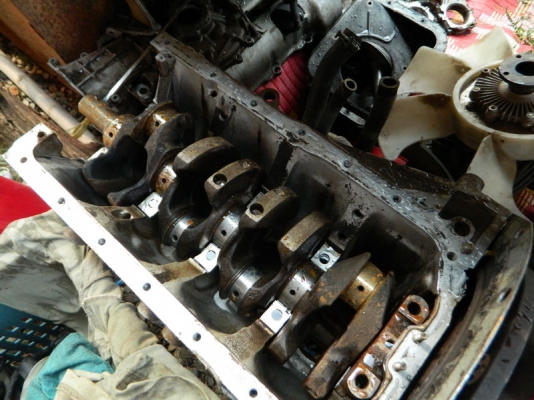 อะไหล่ SR20DE ฝาขาวหลังหัก มี2ชุดครับ