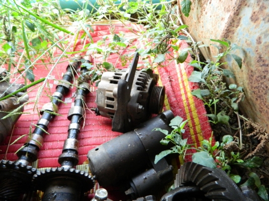 อะไหล่ SR20DE ฝาขาวหลังหัก มี2ชุดครับ