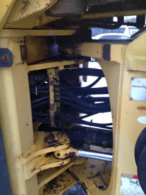 รถตักล้อยาง WA400-3