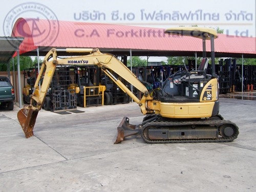 ขายรถขุด แบคโฮ KOMATSU รุ่น PC30MR-2