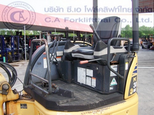 ขายรถขุด แบคโฮ KOMATSU รุ่น PC30MR-2