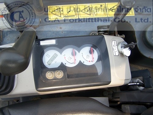 ขายรถขุด แบคโฮ KOMATSU รุ่น PC30MR-2