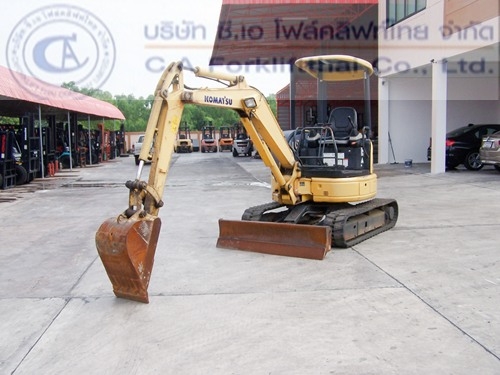 ขายรถขุด แบคโฮ KOMATSU รุ่น PC30MR-2