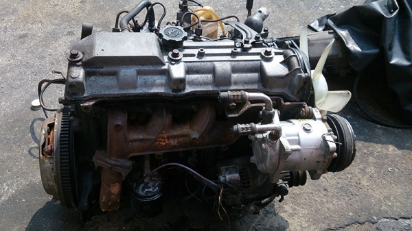 ขายเครื่องยนต์ TOYOTA 2L