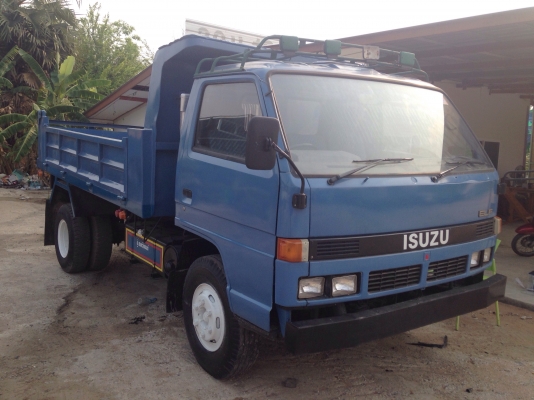 ขาย NPR ดั้ม เครื่อง145แรง เกียร์ HO ท้ายF พาวเวอร์ เอกสารลงเล่มหมดแล้ว สภาพพร้อมใช้งาน