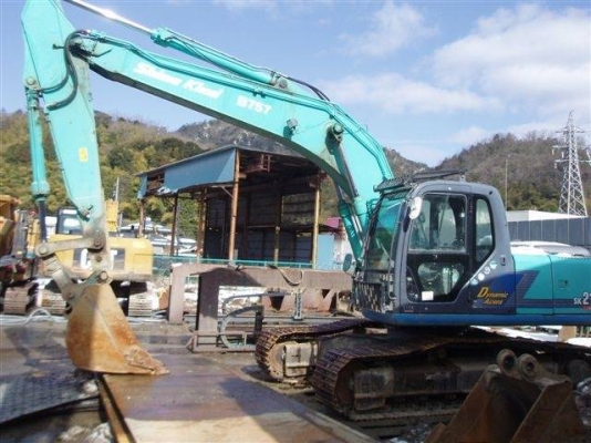 รถขุด KOBELCO SK200-6ES  S/N YN10-39881  8262HR  รถนอกนำเข้าจากญี่ปุ่น รถเข้าเดือนหน้าครับ