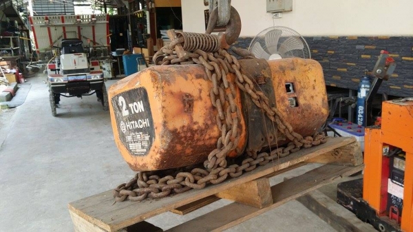 รอกไฟฟ้าเก่าญี่ปุ่น  HITACHI 2 Ton  สภาพดี พร้อมใช้งาน