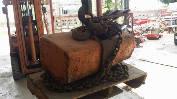 รอกไฟฟ้าเก่าญี่ปุ่น  HITACHI 2 Ton  สภาพดี พร้อมใช้งาน