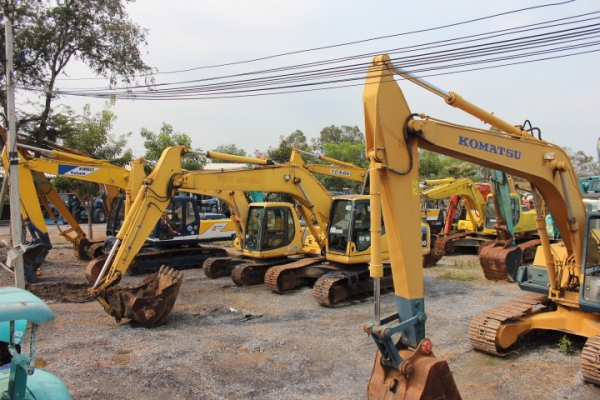 ศูนย์ร่วมเครื่องจักรกลหนักที่ใหญ่ที่สุดในภาคกลาง