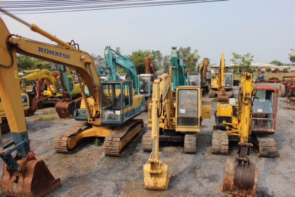 ศูนย์ร่วมเครื่องจักรกลหนักที่ใหญ่ที่สุดในภาคกลาง