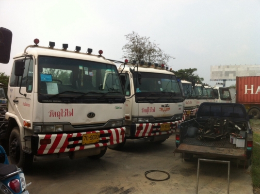 NISSAN หัวคัสซี 10ล้อ ปี47 260แรงม้า 10คัน