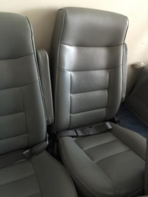 เบาะรถตู้