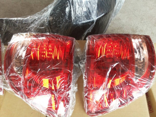 ชุดไฟท้าย ฟอจูนเนอร์ ตัวแรก ของแท้ถอด ชุดไฟท้าย ฟอจูนเนอร์ ตัวแรก ของแท้ถอด