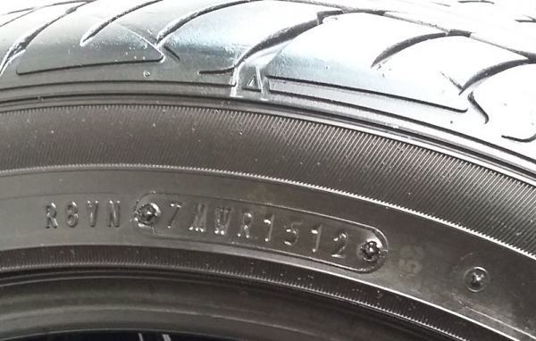 ยาง,205-45-16 DUNLOP LM703 ปี12 ดอกหนาไม่ปะหนึ่งคู่ 1,600