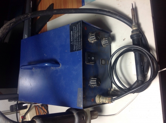 หัวแร้งปรับไฟได้ พร้อมหัวลมร้อนสภาพพร้อมใช้ ขายไปถูกๆ800บาท