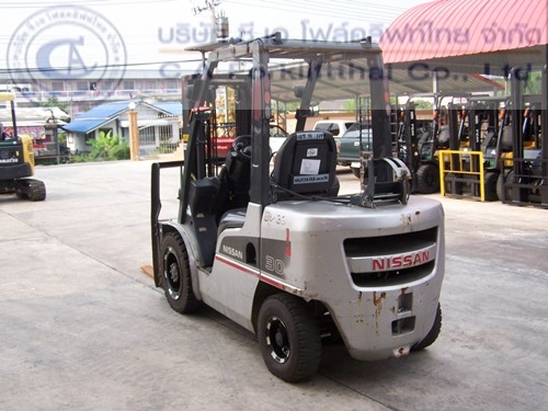 ขาย รถโฟล์คลิฟท์ NISSAN รุ่น UG1F2A30D