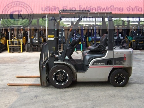 ขาย รถโฟล์คลิฟท์ NISSAN รุ่น UG1F2A30D