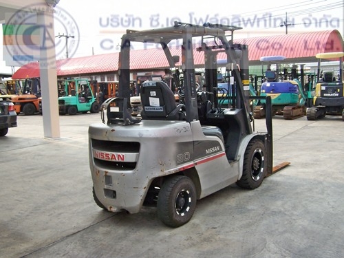 ขาย รถโฟล์คลิฟท์ NISSAN รุ่น UG1F2A30D