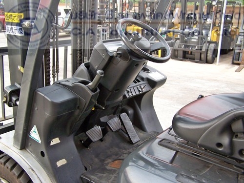 ขาย รถโฟล์คลิฟท์ NISSAN รุ่น UG1F2A30D