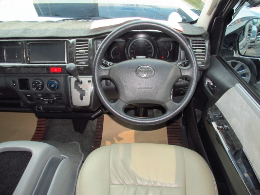 แวนทูรี 2009 แต่งเต็ม รถครอบครัวใช้งานมาน้อย ดูแลดีราคา 679,000 สนใจโทร 0927856667 เจี๊ยบ