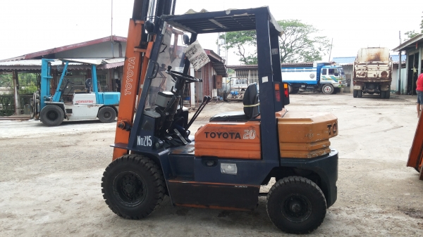 ขายด่วนรถยก TOYOTA 5FGยก2.0ตันเสาสูง3เมตรรถนอกนำเข้ายังไม่เคยใช้งานในเมืองไทยเลย=รุ่นใหม่ขายถูกๆๆ