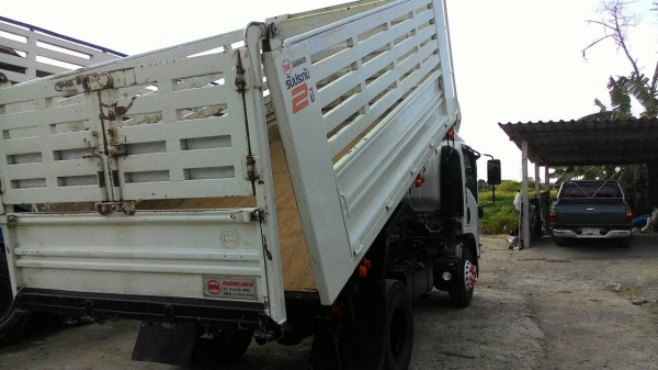 ขายรถบรรทุก 6 ล้อดัมพ์ ISUZU NPR 150 แรงม้าปี 2554 ราคา 870000