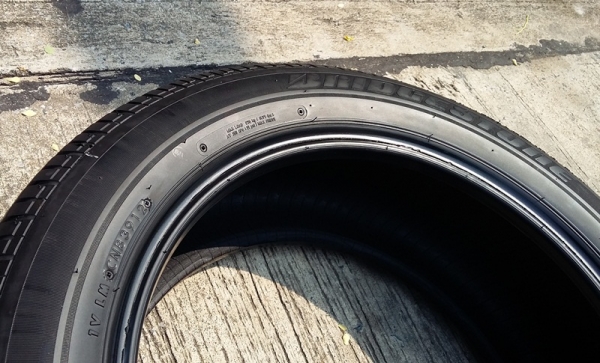 ยาง,215-55-17 Bridgestone Turanza ER33 ปลายปี12สี่เส้น 4,800
